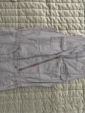 Women Light olive green Utility Shorts with Front Zip